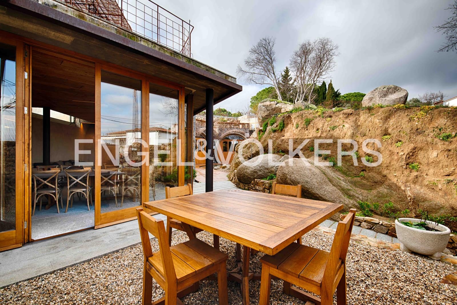 7 Zimmer Gewerbe zu verkaufen in Capmany mit Pool Garage - 1.450.000 € (Ref: 9528809)