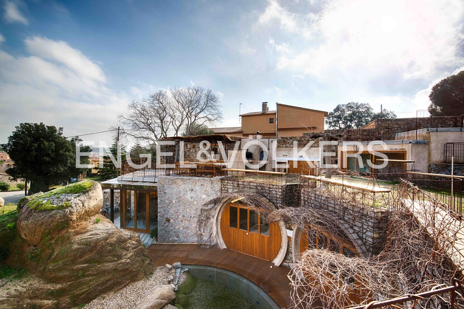 7 Zimmer Gewerbe zu verkaufen in Capmany mit Pool Garage - 1.450.000 € (Ref: 9528809)