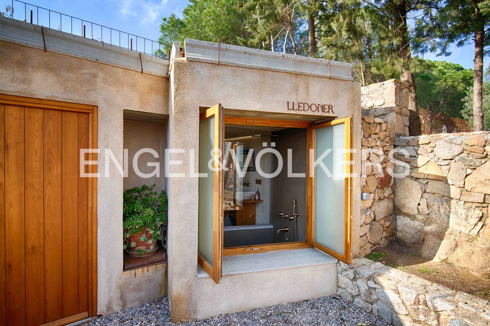 7 Zimmer Gewerbe zu verkaufen in Capmany mit Pool Garage - 1.450.000 € (Ref: 9528809)