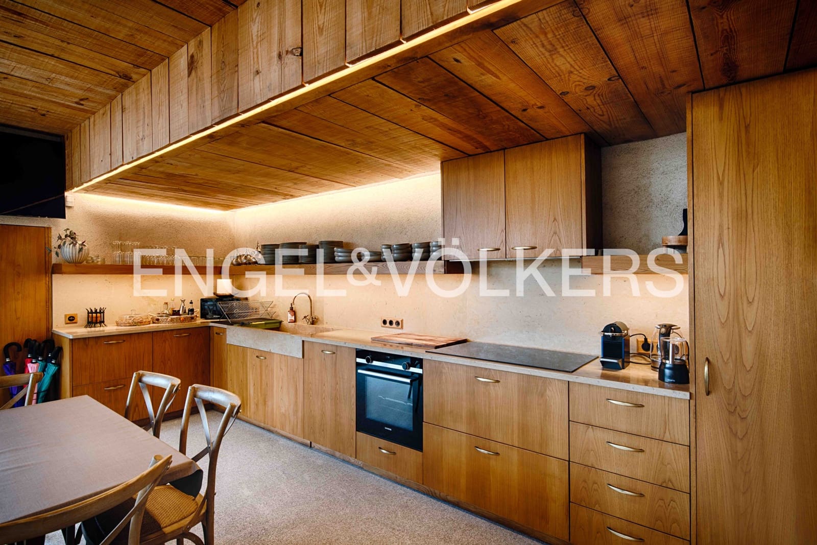 7 Zimmer Gewerbe zu verkaufen in Capmany mit Pool Garage - 1.450.000 € (Ref: 9528809)