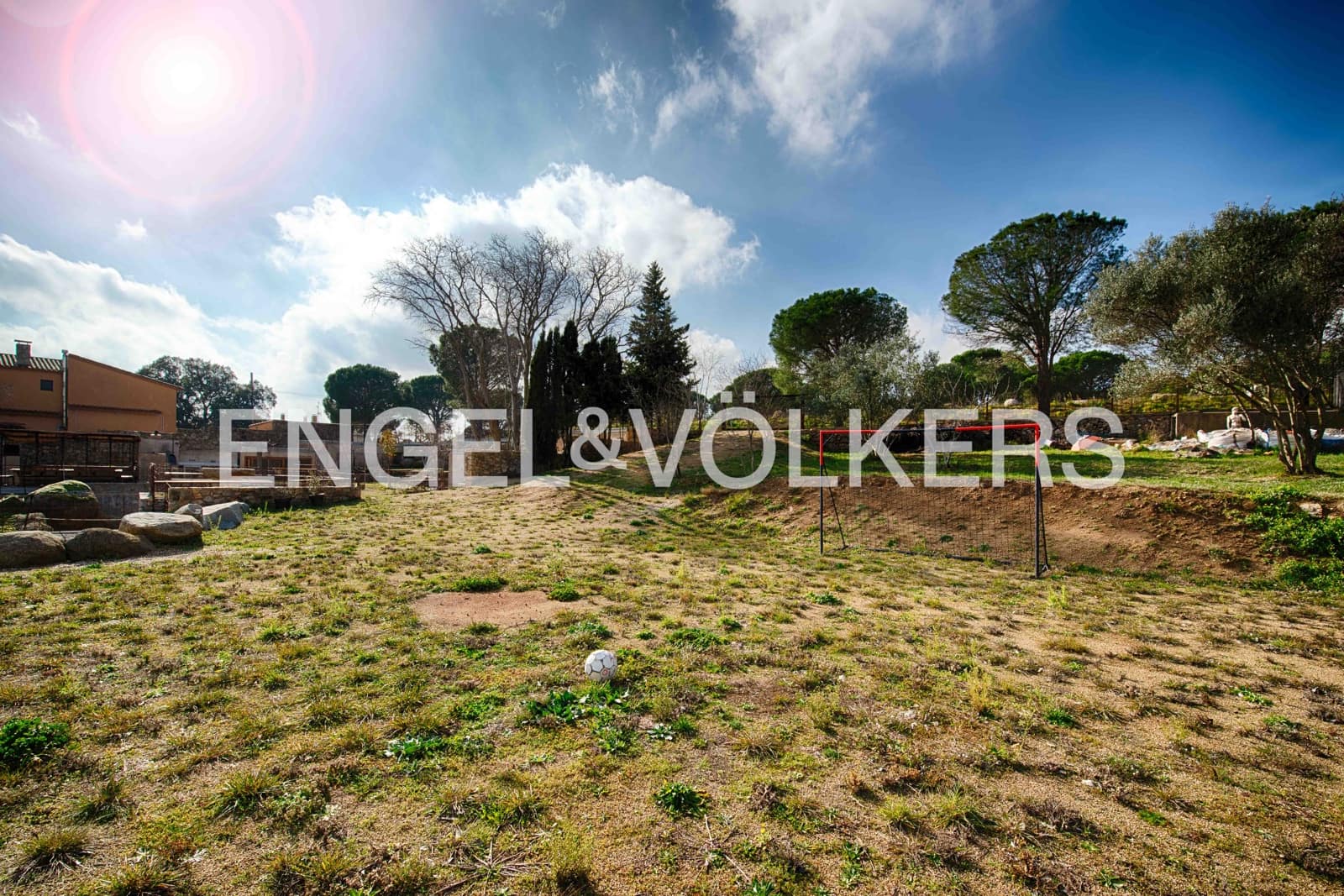 7 Zimmer Gewerbe zu verkaufen in Capmany mit Pool Garage - 1.450.000 € (Ref: 9528809)