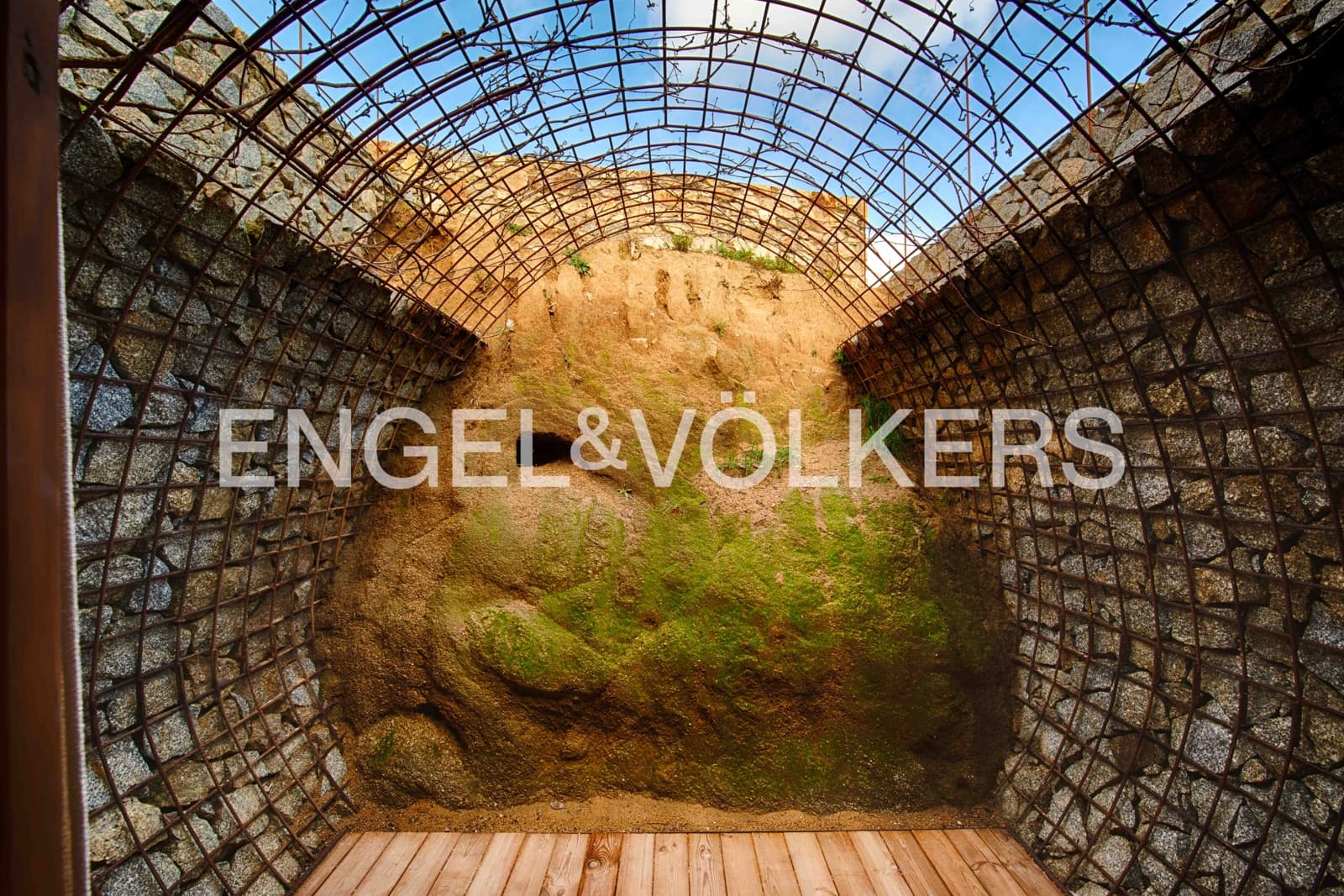 7 Zimmer Gewerbe zu verkaufen in Capmany mit Pool Garage - 1.450.000 € (Ref: 9528809)