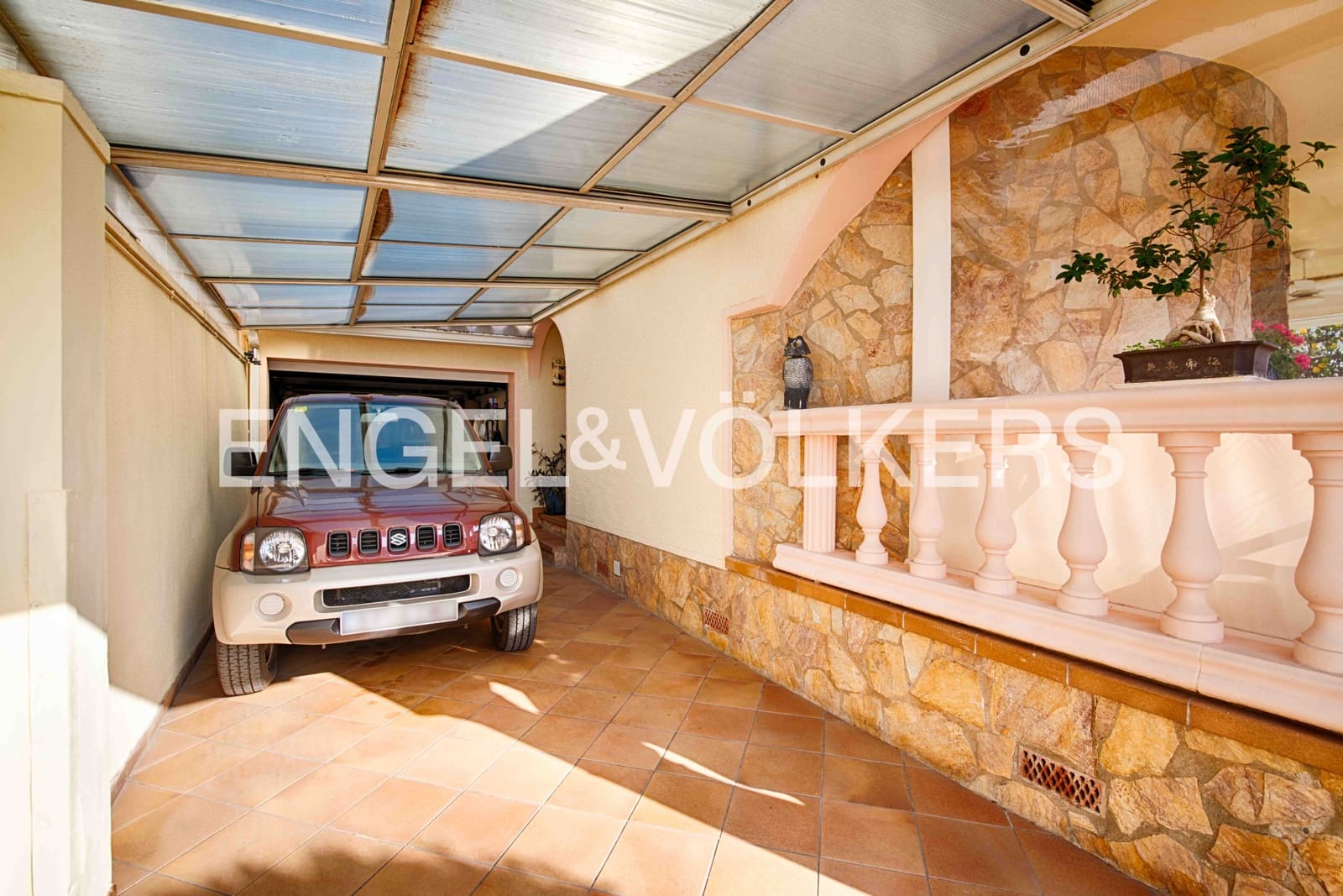 4 sovrum Villa till salu i Empuriabrava med pool garage - 525 000 € (Ref: 9532315)