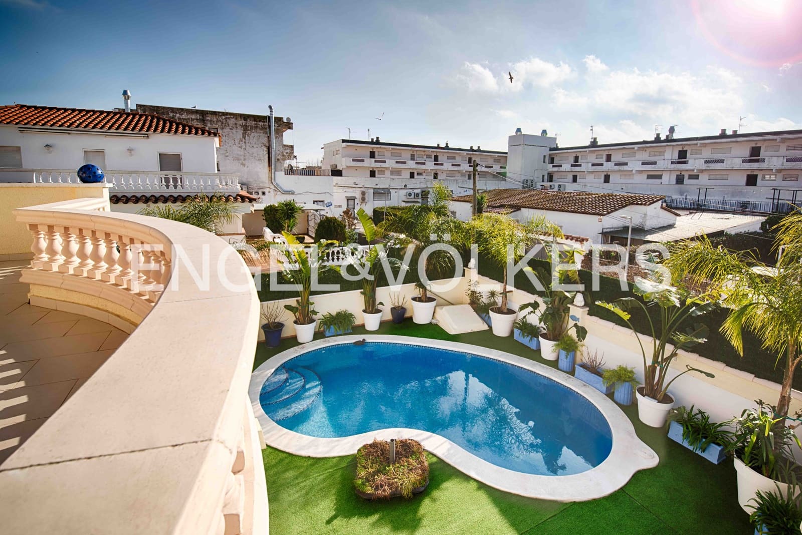 4 sovrum Villa till salu i Empuriabrava med pool garage - 525 000 € (Ref: 9532315)