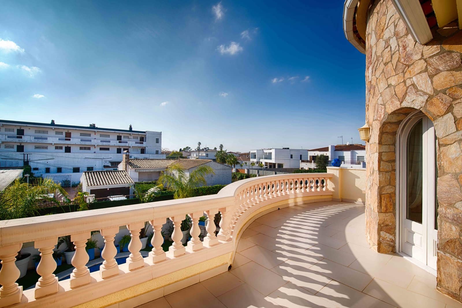 4 chambre Villa/Maison à vendre à Empuriabrava avec piscine garage - 525 000 € (Ref: 9532315)