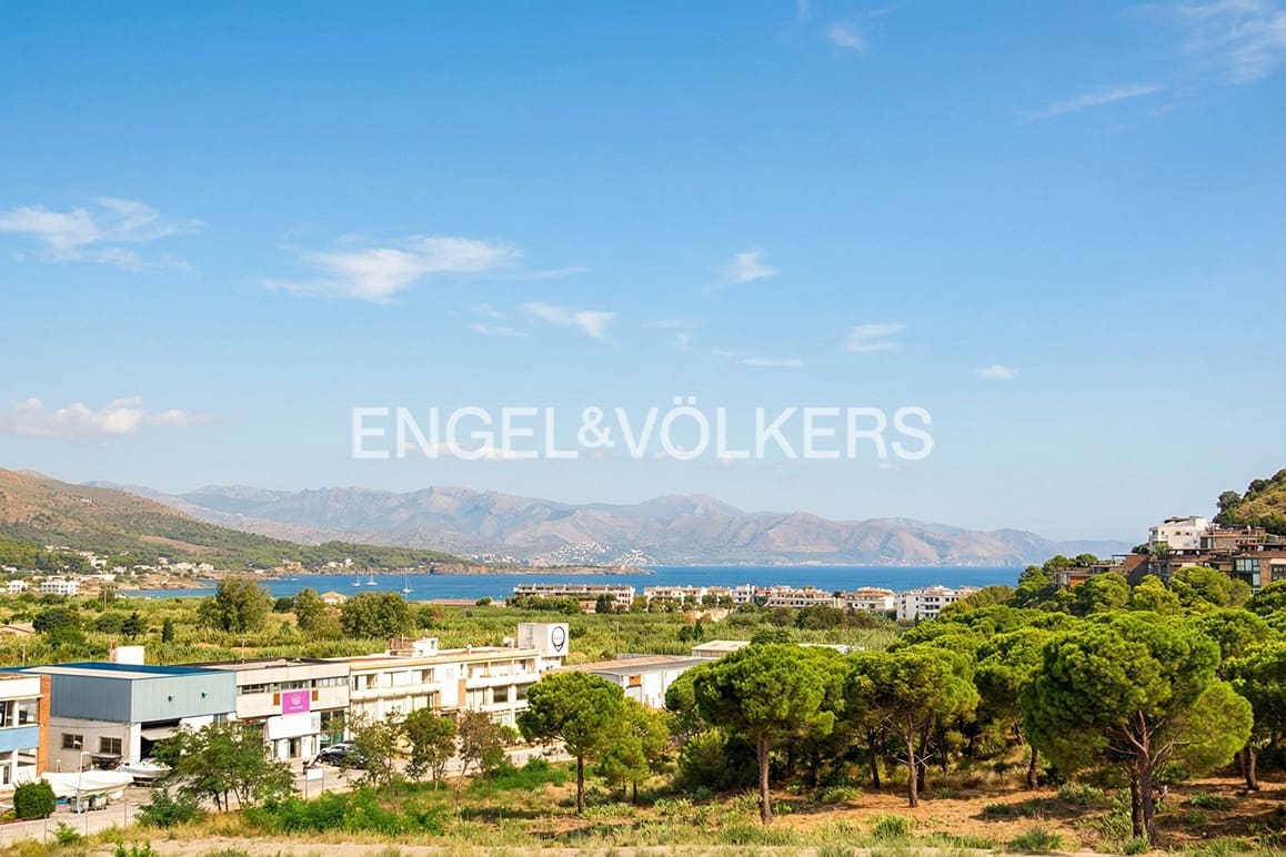Ático de 2 habitaciones en El Port de la Selva en venta con piscina garaje - 640.000 € (Ref: 9546991)