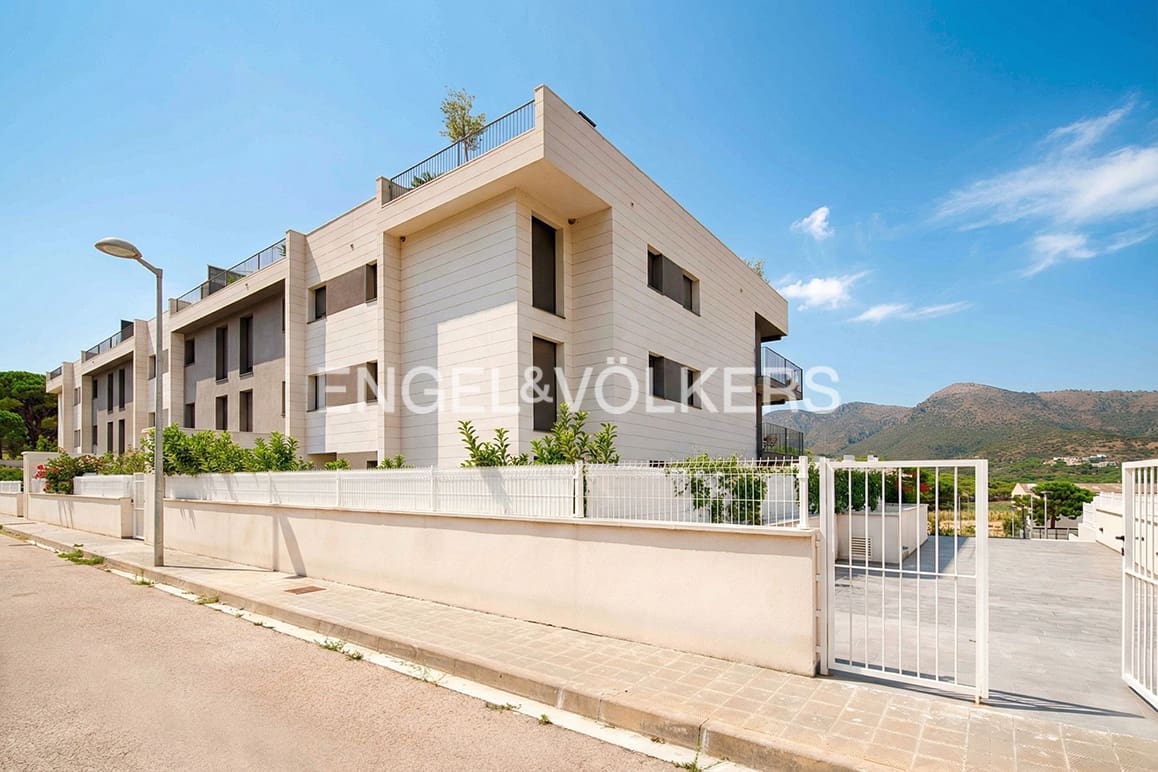 Ático de 2 habitaciones en El Port de la Selva en venta con piscina garaje - 640.000 € (Ref: 9546991)