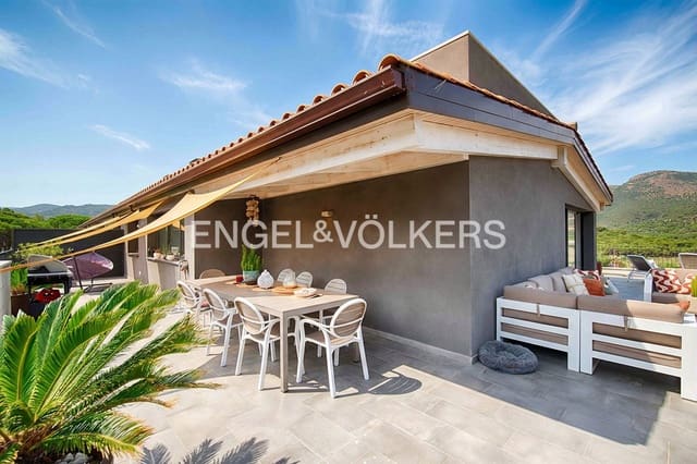2 soveværelse Penthouse til salg i El Port de la Selva med swimmingpool garage - € 640.000 (Ref: 9546991)