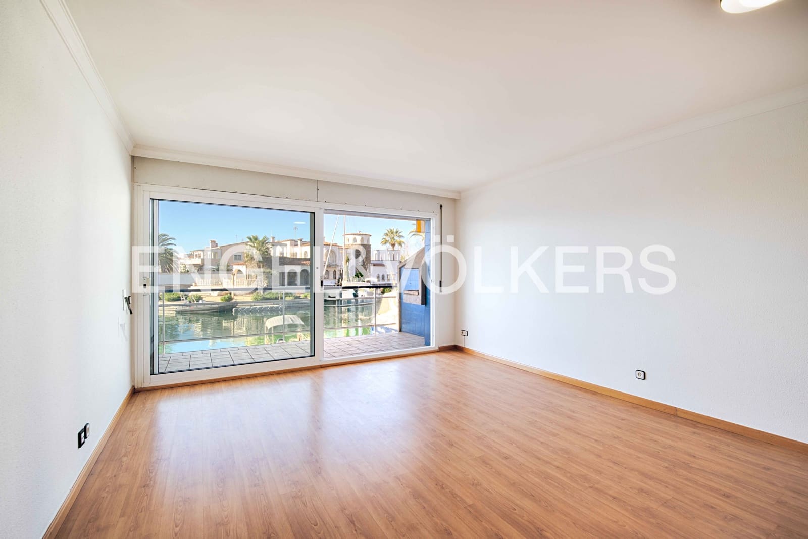 2 chambre Appartement à vendre à Empuriabrava avec piscine - 279 000 € (Ref: 9550307)
