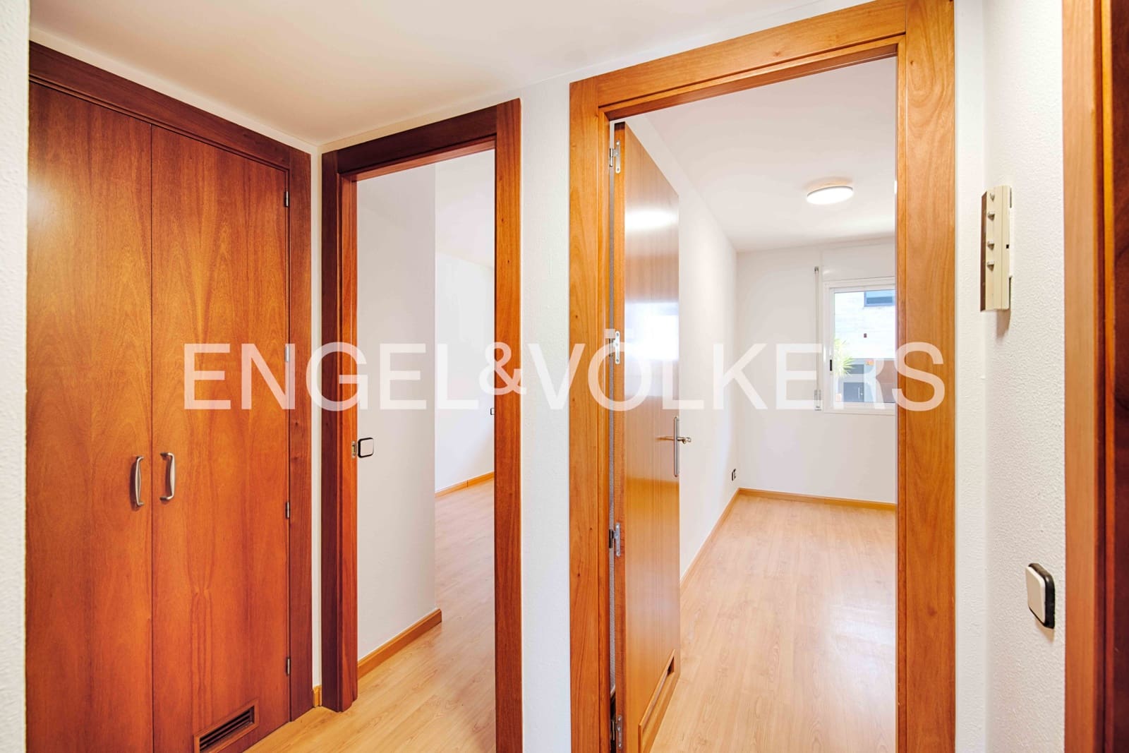 2 chambre Appartement à vendre à Empuriabrava avec piscine - 279 000 € (Ref: 9550307)