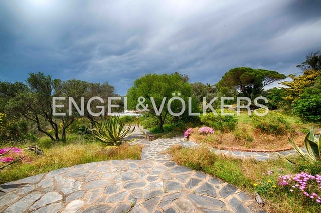 8 soveværelse Villa til salg i Cadaqués med swimmingpool - € 4.800.000 (Ref: 9559500)