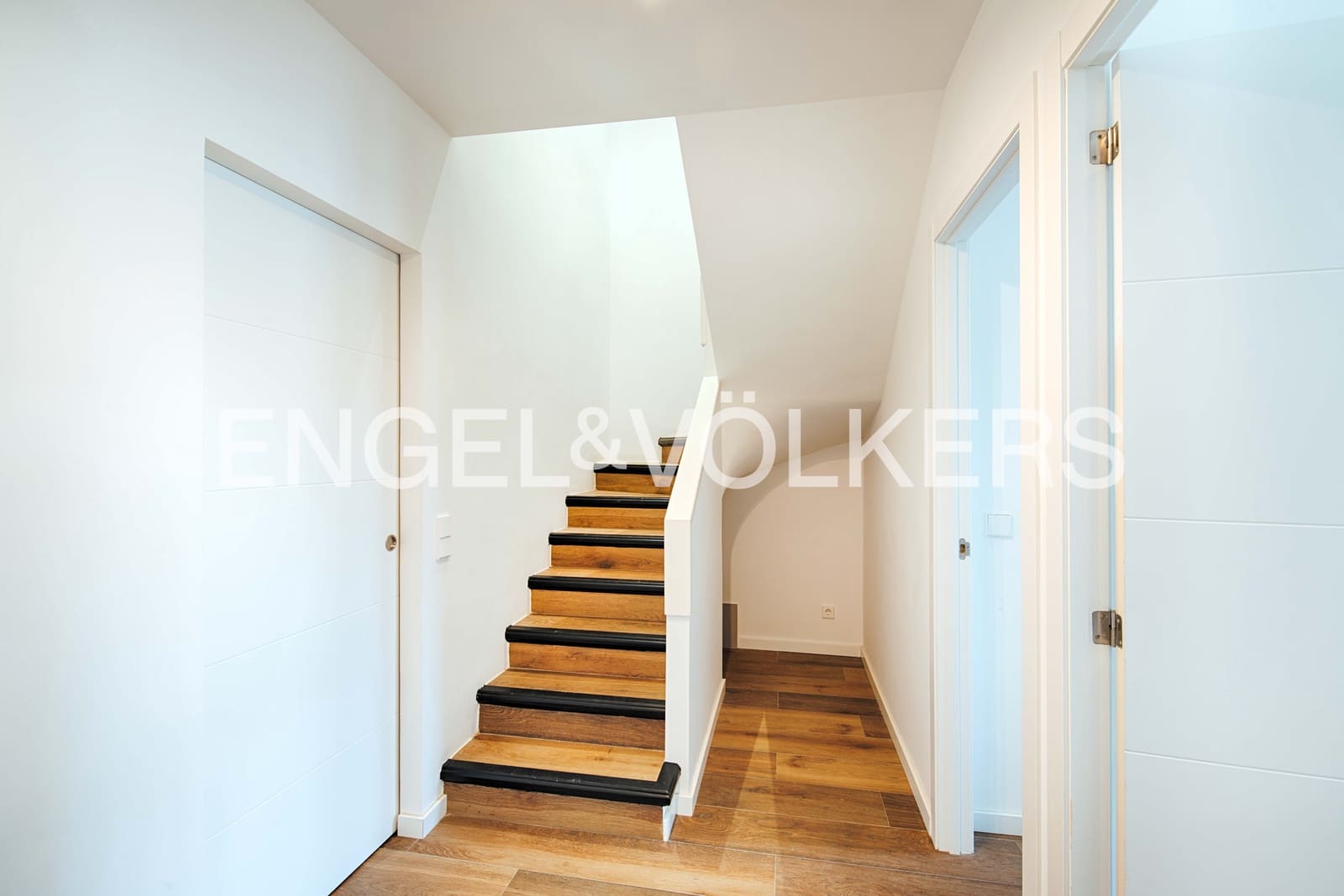 3 soveværelse Lejlighed til salg i Cadaques - € 545.000 (Ref: 9559862)