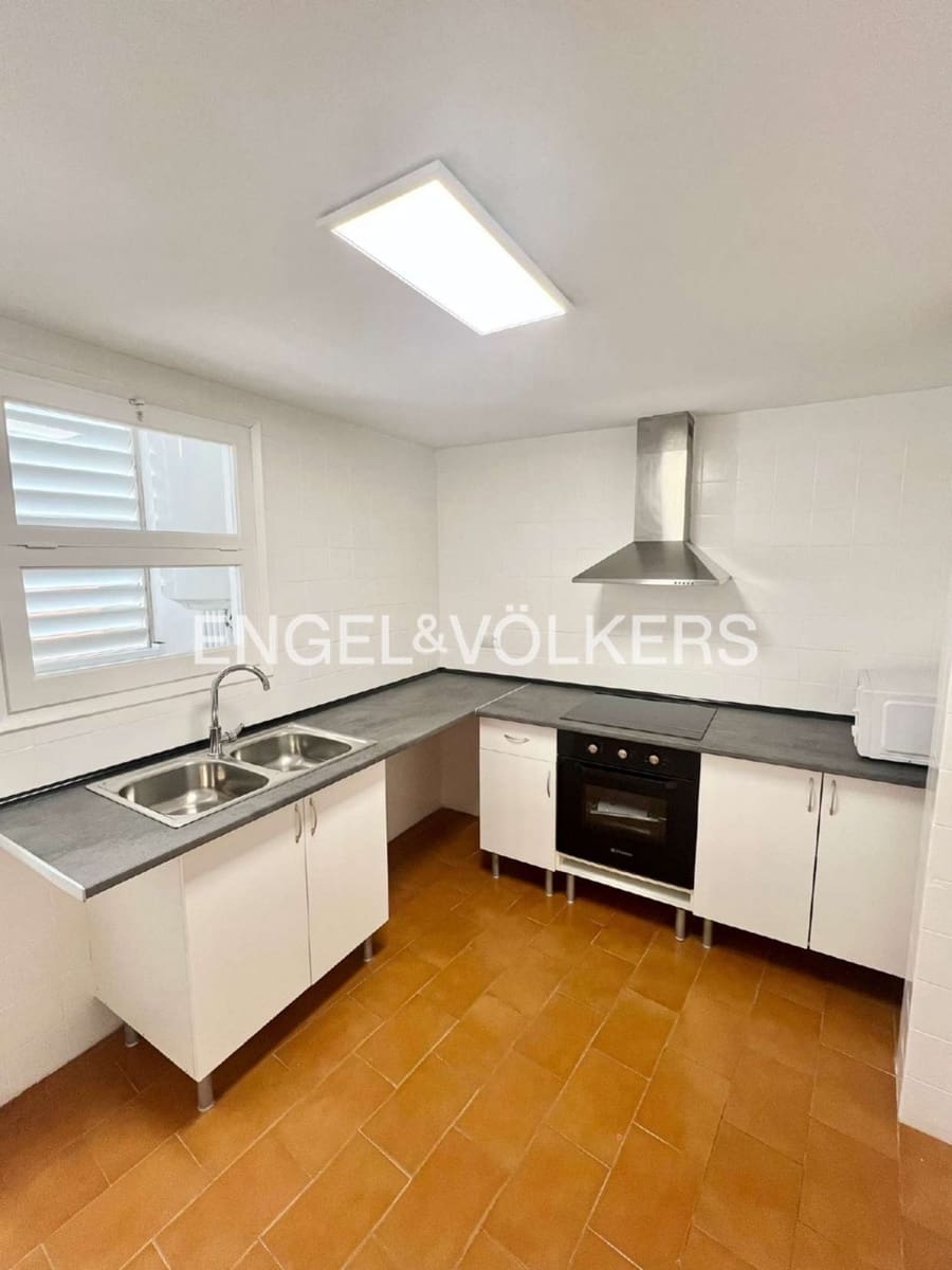 4 soverom Leilighet til salgs i Figueres - € 168 000 (Ref: 9563992)