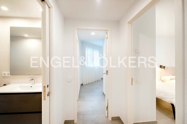 Apartamento de 2 habitaciones en Cadaqués en venta - 450.000 € (Ref: 9580299)