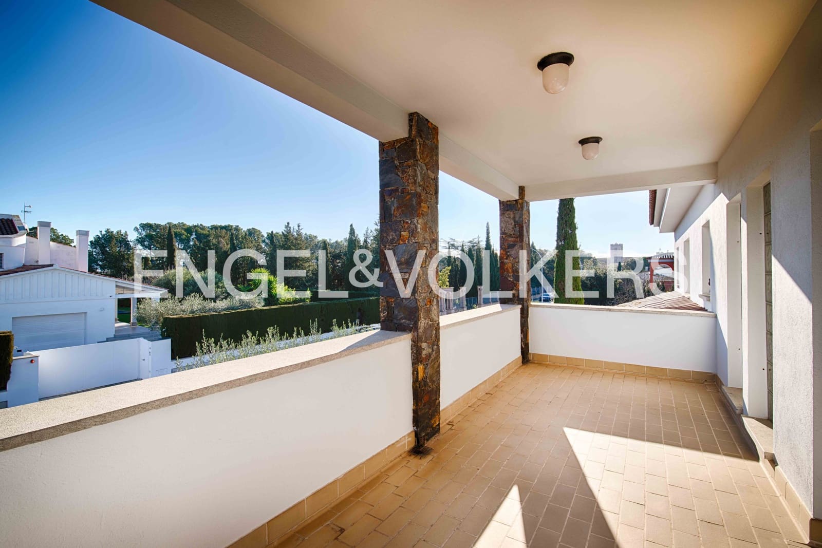 5 bedroom Villa for sale in Castello d'Empuries with pool garage - € 850,000 (Ref: 9585025)