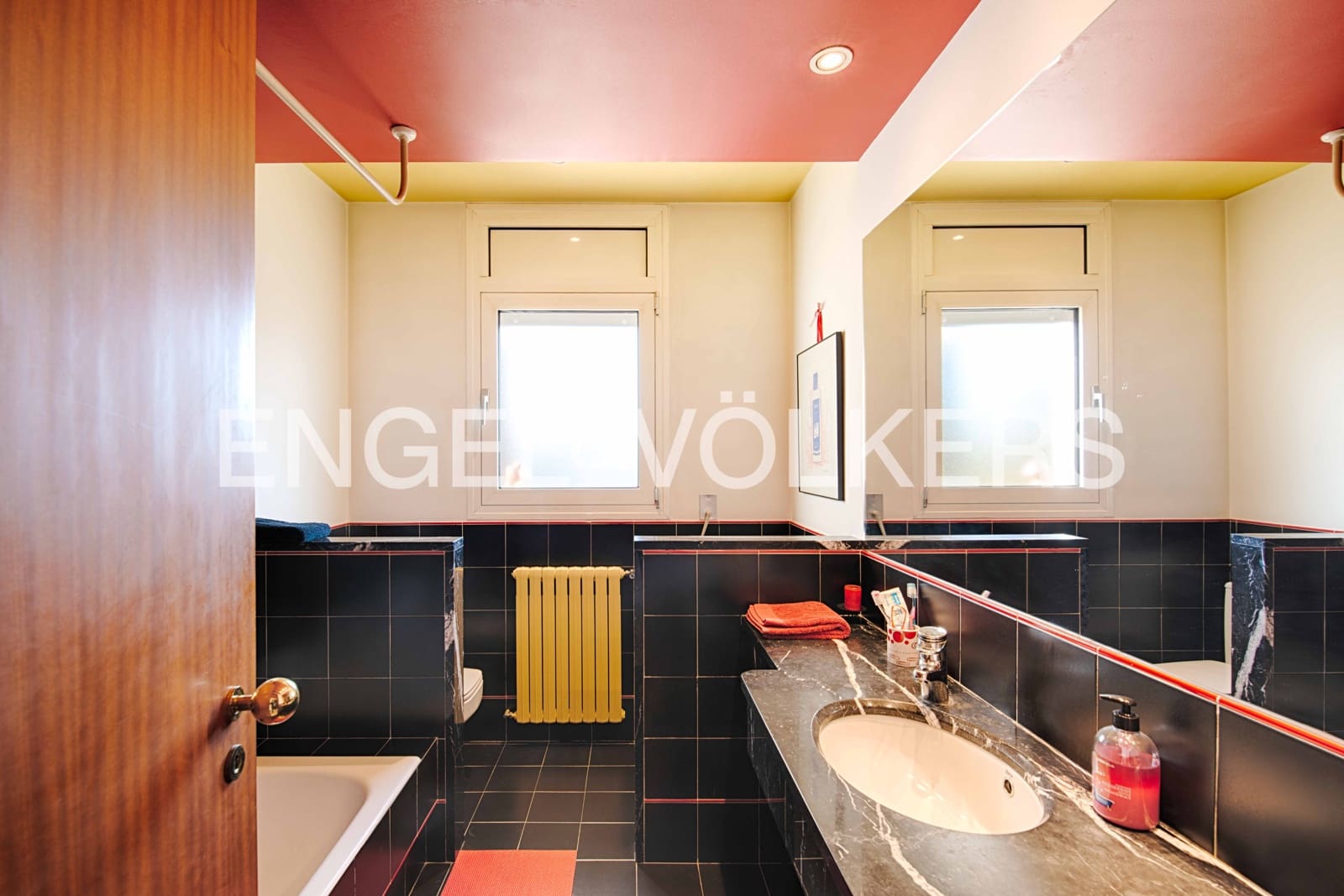 5 bedroom Villa for sale in Castello d'Empuries with pool garage - € 850,000 (Ref: 9585025)