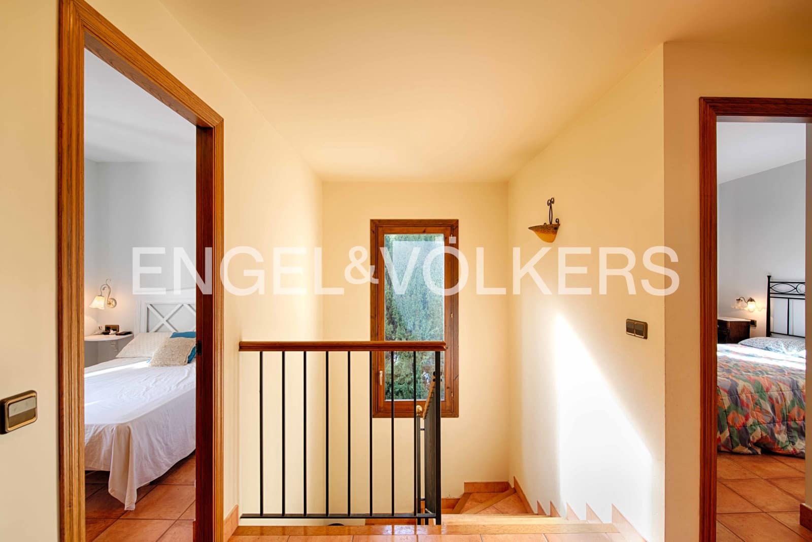 5 bedroom Villa for sale in Llanca with garage - € 770,000 (Ref: 9597159)