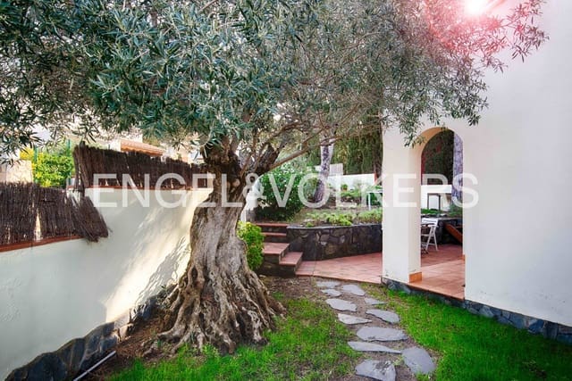 5 sypialnia Willa na sprzedaż w Llançà z garażem - 770 000 € (Ref: 9597159)