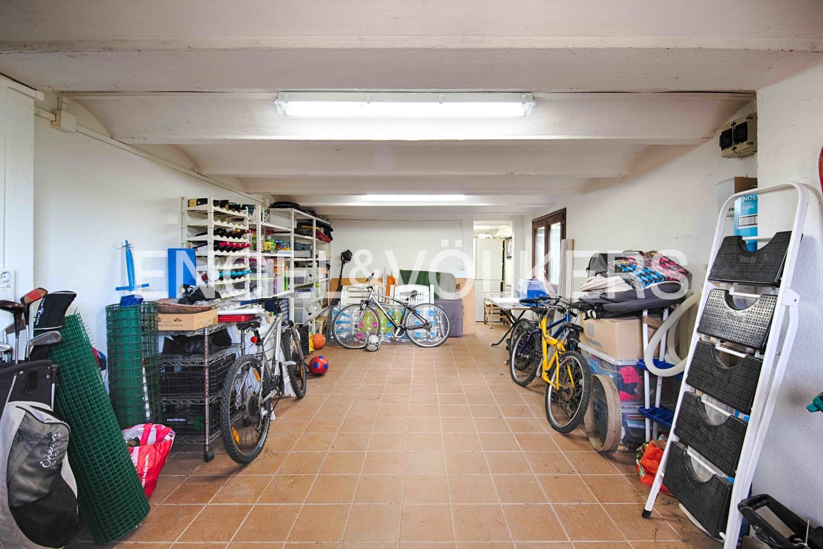 5 bedroom Villa for sale in Llanca with garage - € 770,000 (Ref: 9597159)