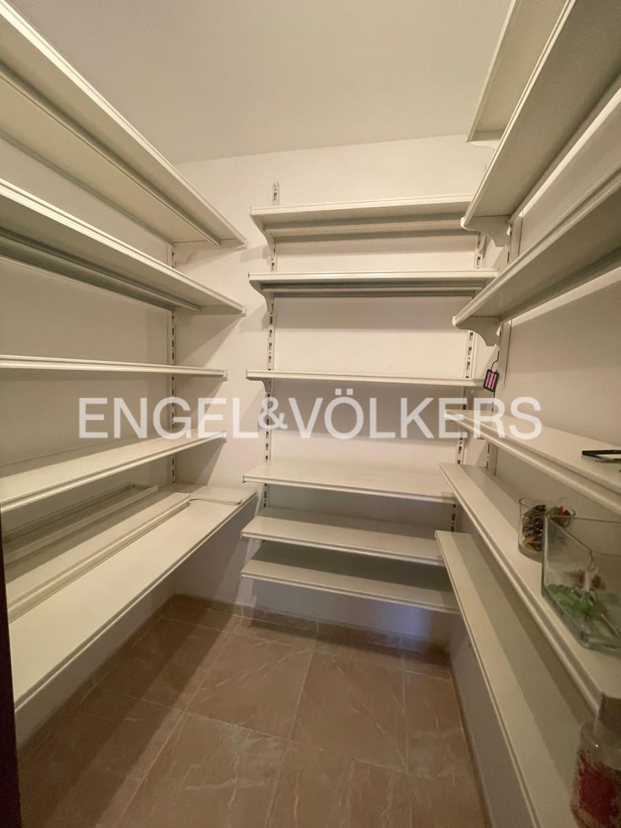 3 bedroom Apartment for sale in Figueres with garage - € 170,000 (Ref: 9611907)