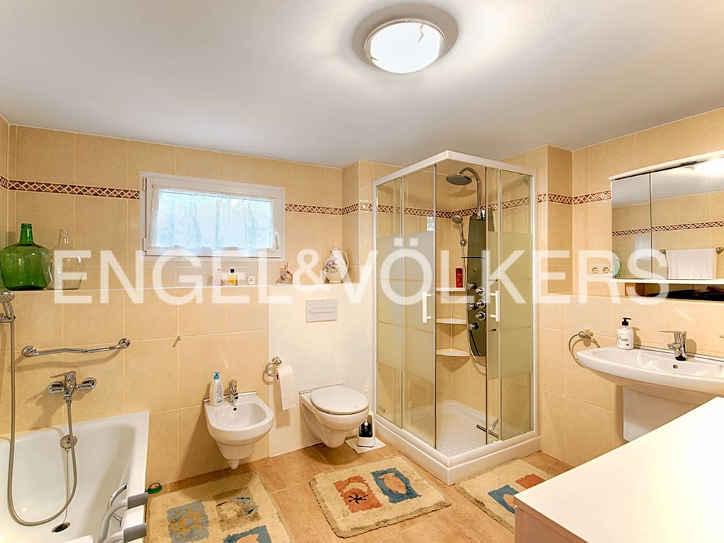 3 bedroom Villa for sale in Palau-saverdera with pool garage - € 590,000 (Ref: 9612046)