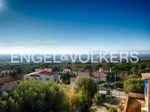 3 makuuhuone Huvila myytävänä paikassa Palau-saverdera mukana uima-altaan 
autotalli - 590 000 € (Ref: 9612046)