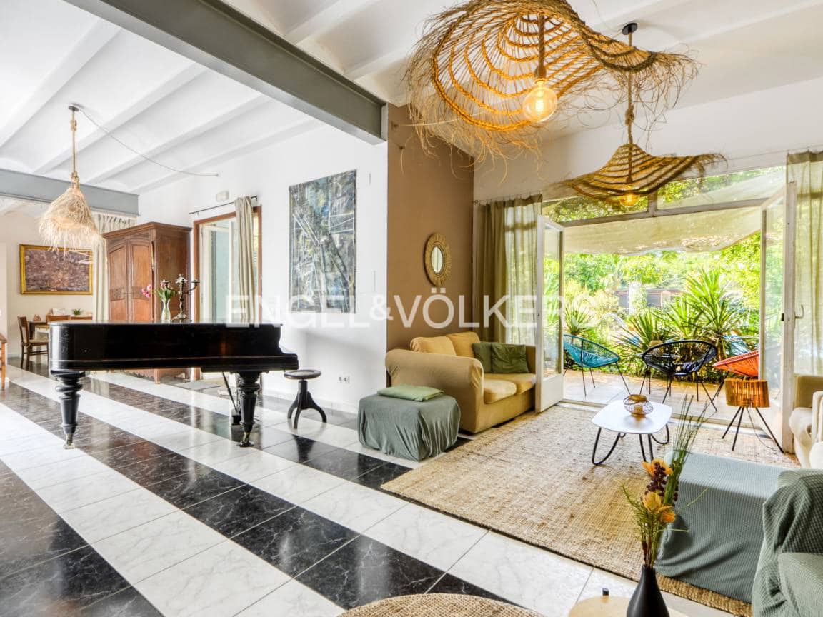 4 bedroom Villa for sale in Fortia with pool garage - € 490,000 (Ref: 9618116)