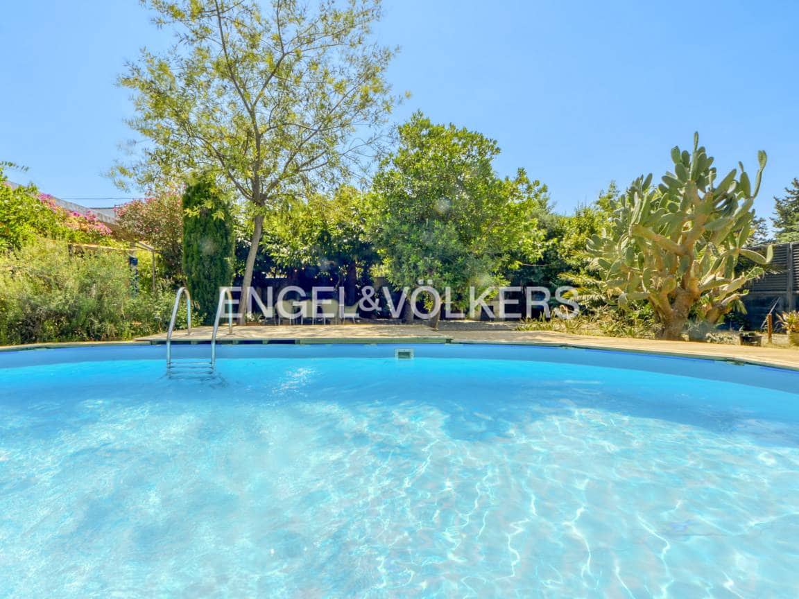 4 bedroom Villa for sale in Fortia with pool garage - € 490,000 (Ref: 9618116)