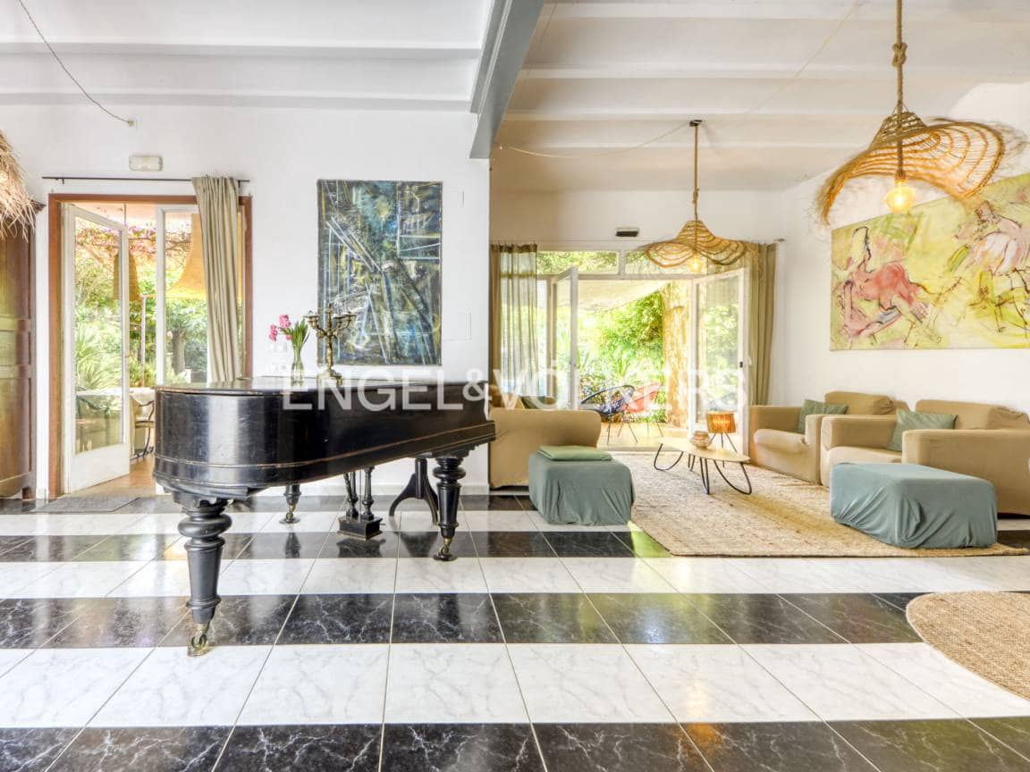 4 bedroom Villa for sale in Fortia with pool garage - € 490,000 (Ref: 9618116)