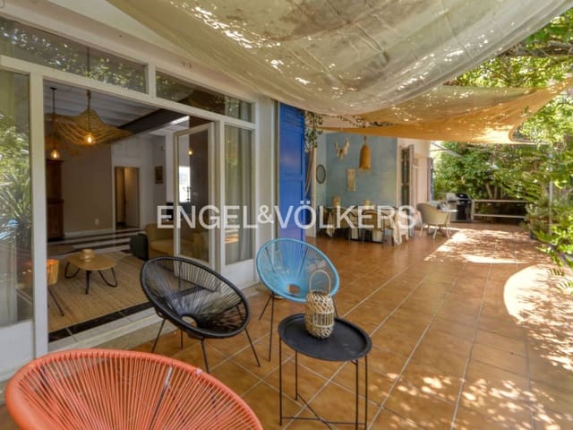 Chalet de 4 habitaciones en Fortià en venta con piscina garaje - 490.000 € (Ref: 9618116)