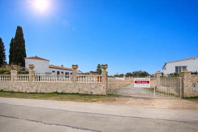 Undeveloped Land for sale in Empuriabrava, Castelló d'Empúries - € 650,000 (Ref: 9622990)