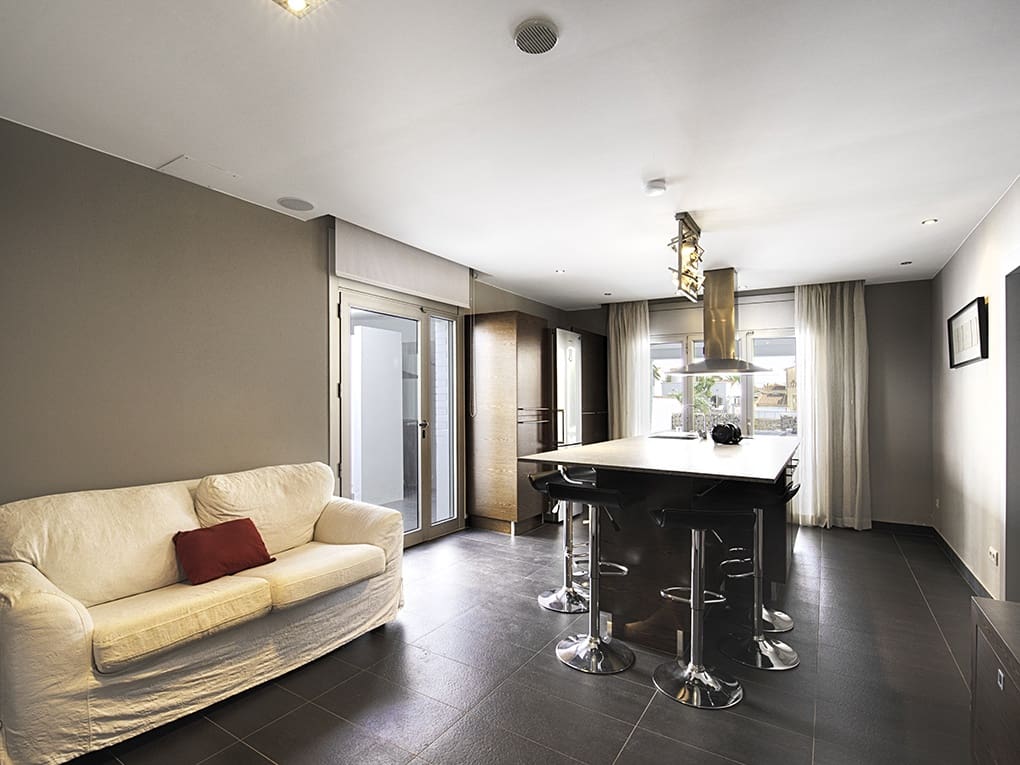 7 bedroom Villa for sale in Empuriabrava with pool garage - € 770,000 (Ref: 9650868)