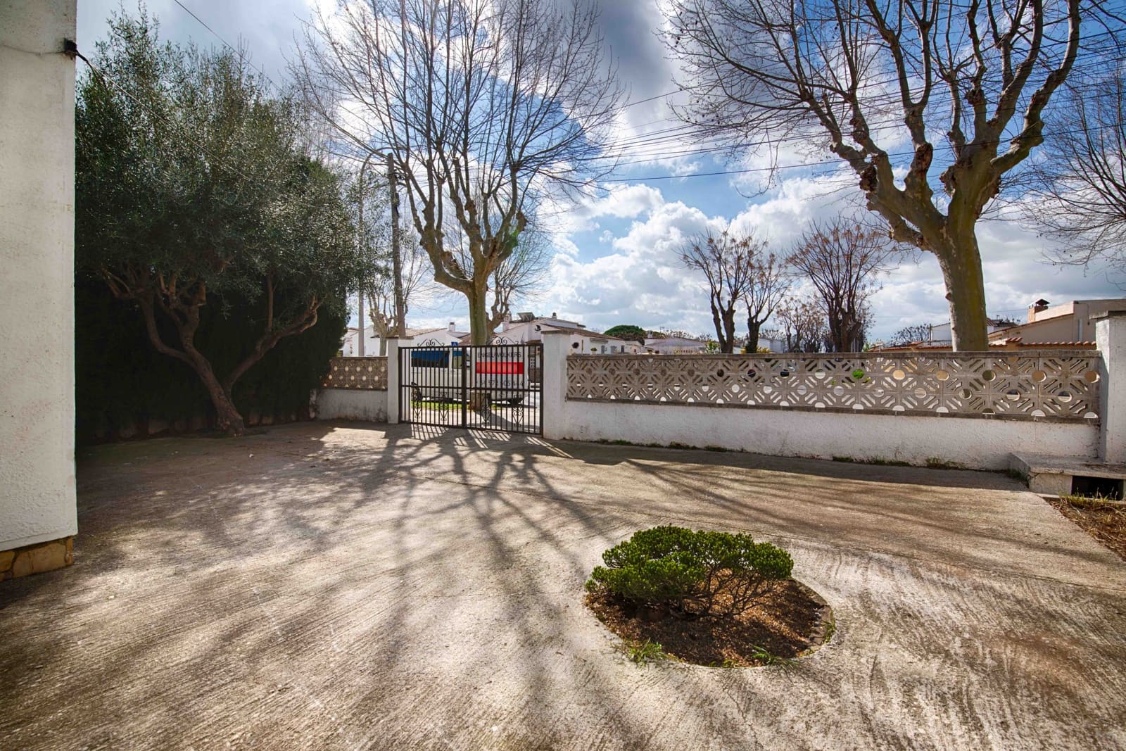 3 slaapkamer Villa te koop in Empuriabrava - € 680.000 (Ref: 9654218)