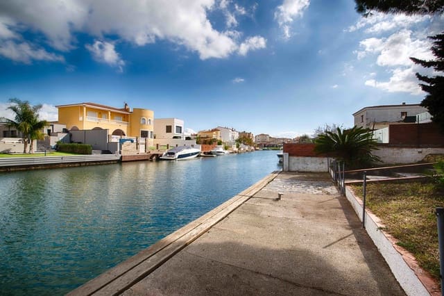 3 sypialnia Willa na sprzedaż w Empuriabrava, Castelló d'Empúries - 680 000 € (Ref: 9654218)