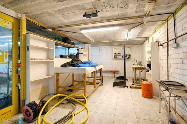 Garaje en Empuriabrava, Castelló d'Empúries en venta - 250.000 € (Ref: 9657905)