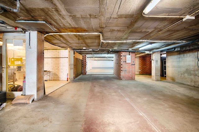 Garaje en Empuriabrava, Castelló d'Empúries en venta - 250.000 € (Ref: 9657905)