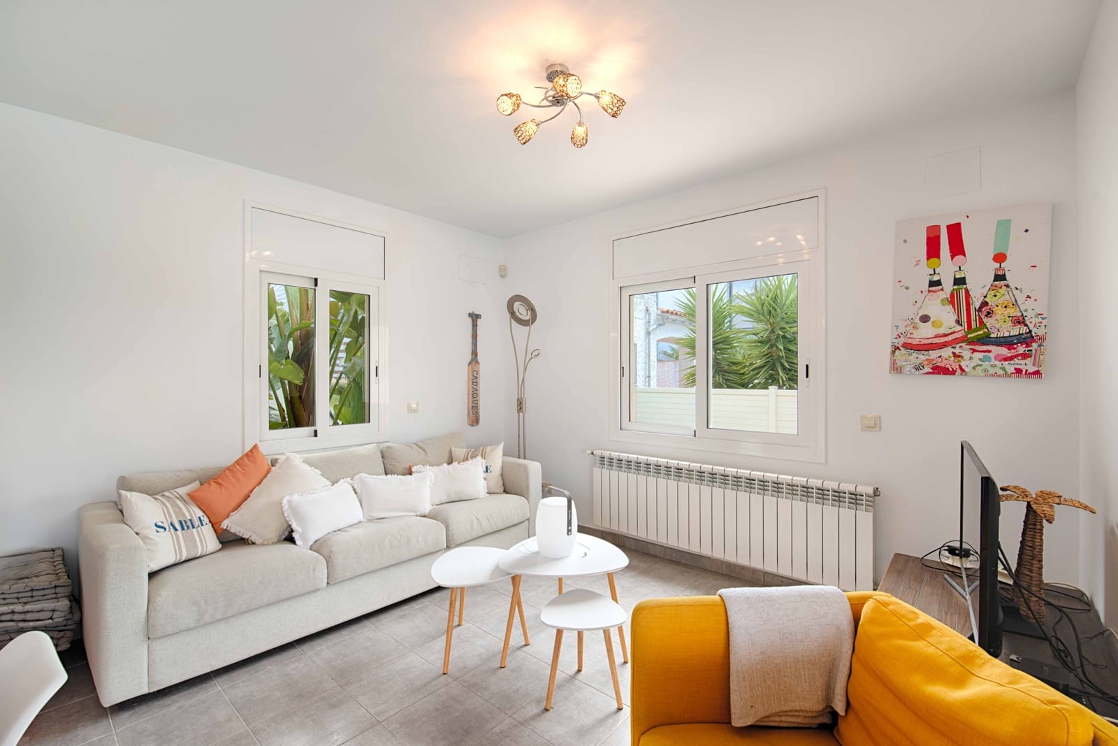 4 bedroom Villa for sale in Empuriabrava with pool garage - € 1,000,000 (Ref: 9657906)