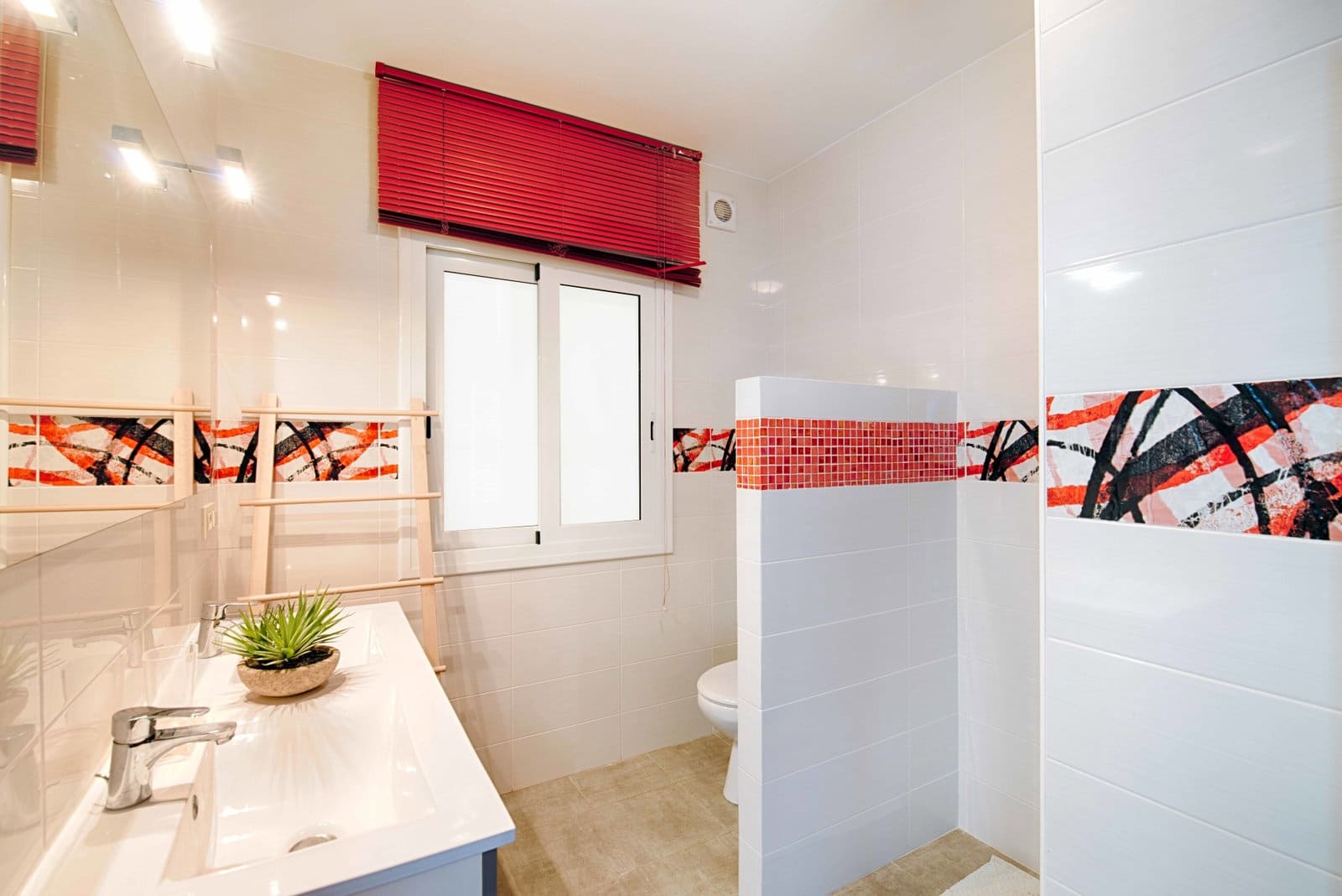 4 quarto Moradia para venda em Empuriabrava com piscina garagem - 1 000 000 € (Ref: 9657906)