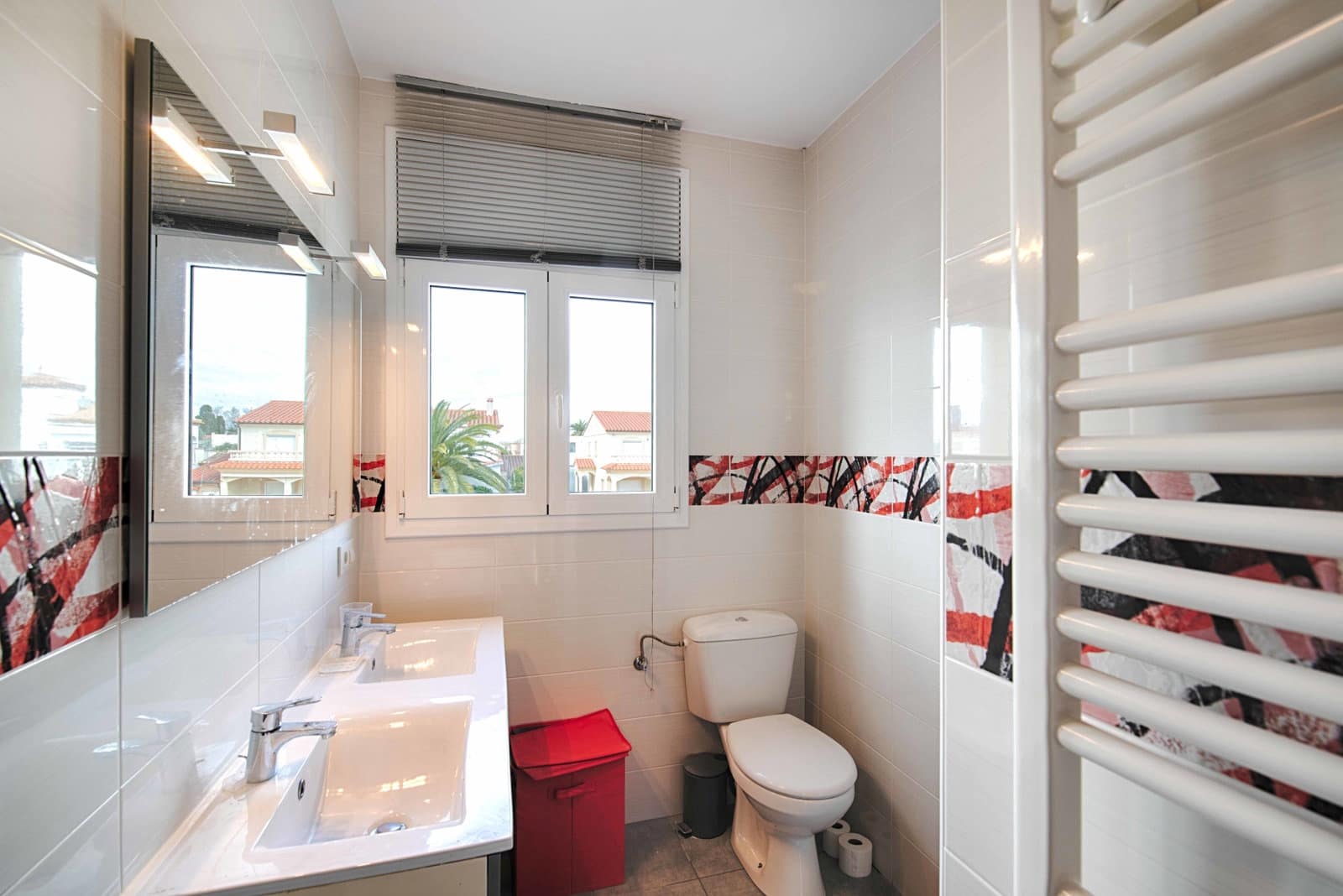 4 quarto Moradia para venda em Empuriabrava com piscina garagem - 1 000 000 € (Ref: 9657906)