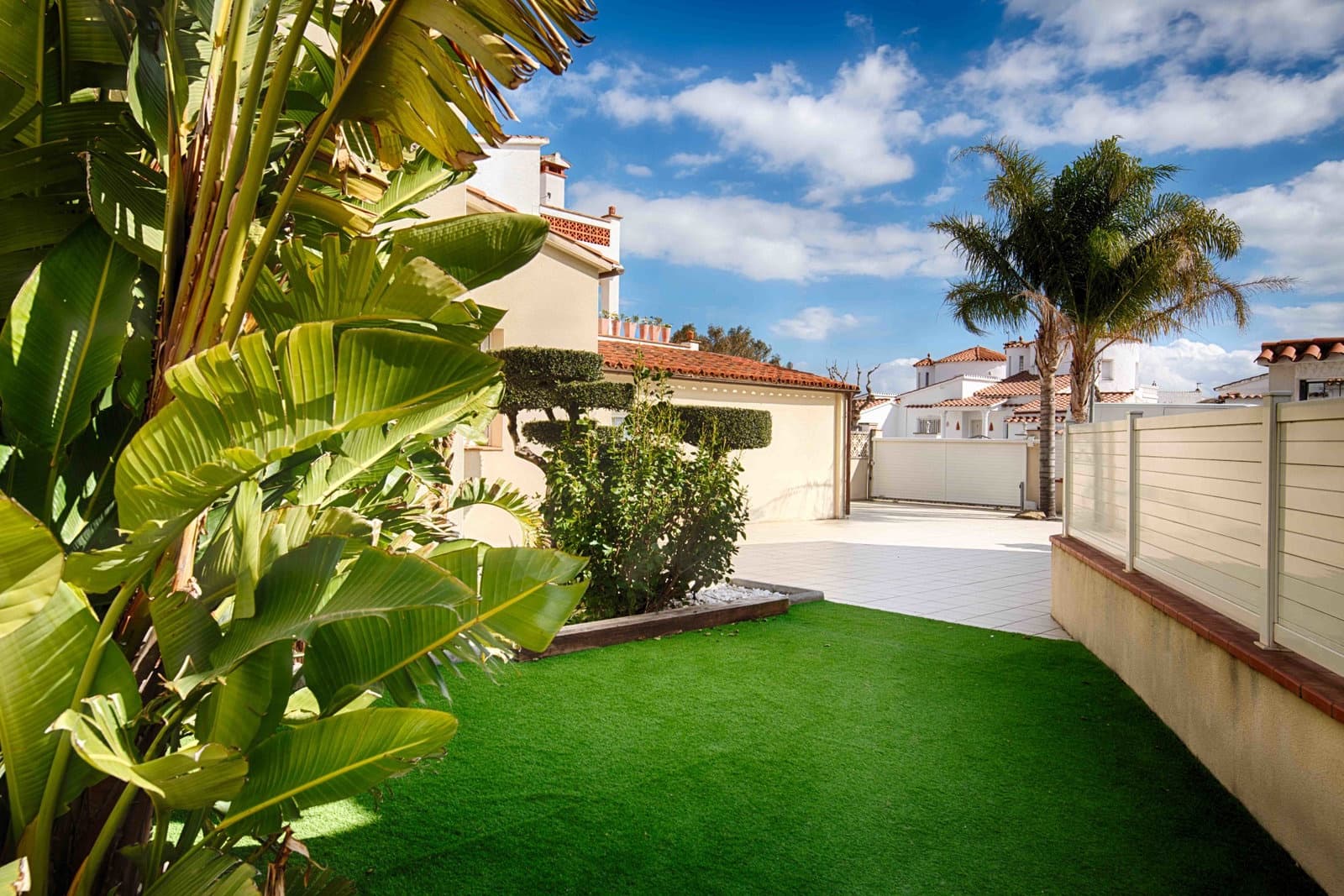 4 quarto Moradia para venda em Empuriabrava com piscina garagem - 1 000 000 € (Ref: 9657906)