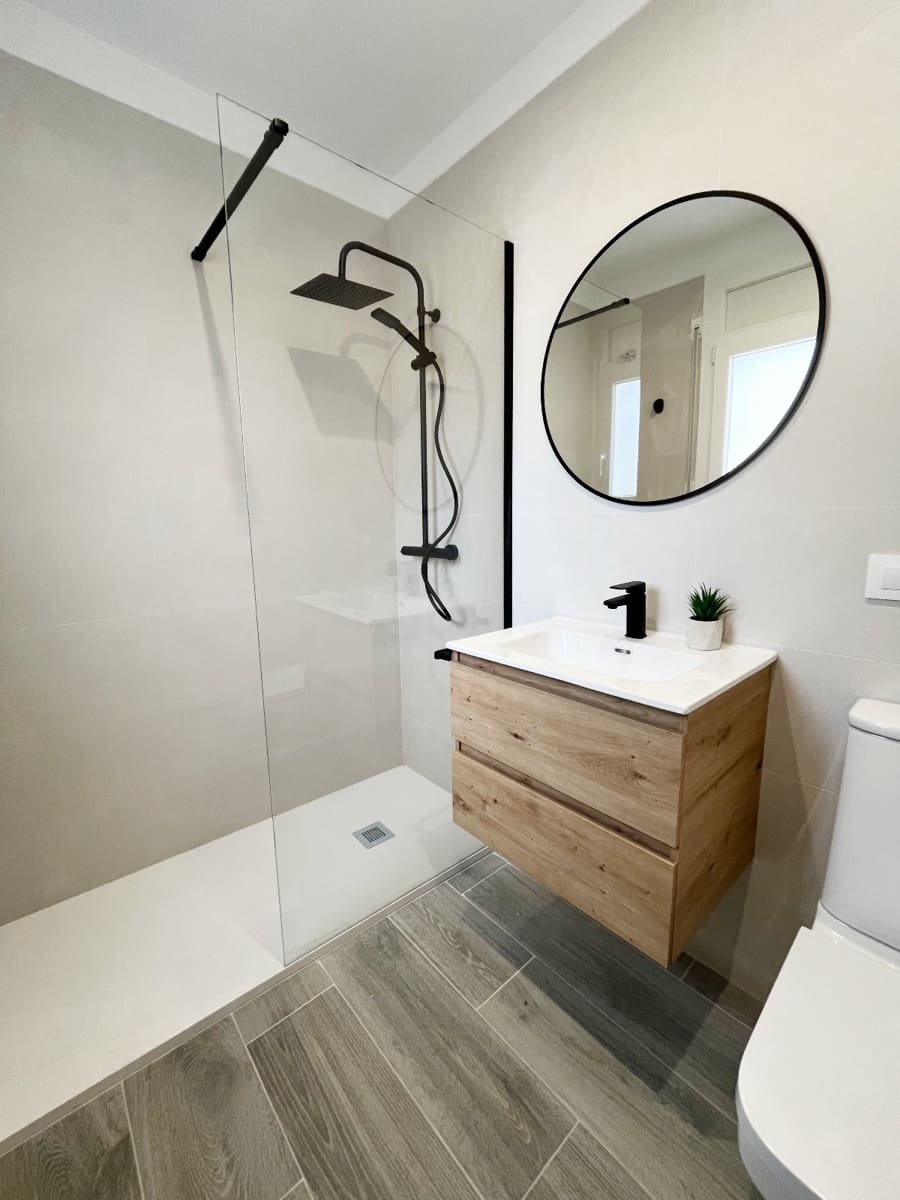 Apartamento de 2 habitaciones en Empuriabrava en venta con piscina garaje - 299.000 € (Ref: 9665312)