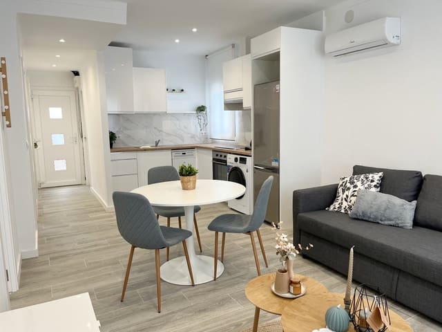 2 chambre Appartement à vendre à Empuriabrava, Castelló d'Empúries avec piscine garage - 299 000 € (Ref: 9665312)