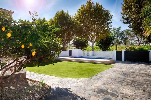 2 chambre Appartement à vendre à Empuriabrava, Castelló d'Empúries avec piscine garage - 299 000 € (Ref: 9665312)