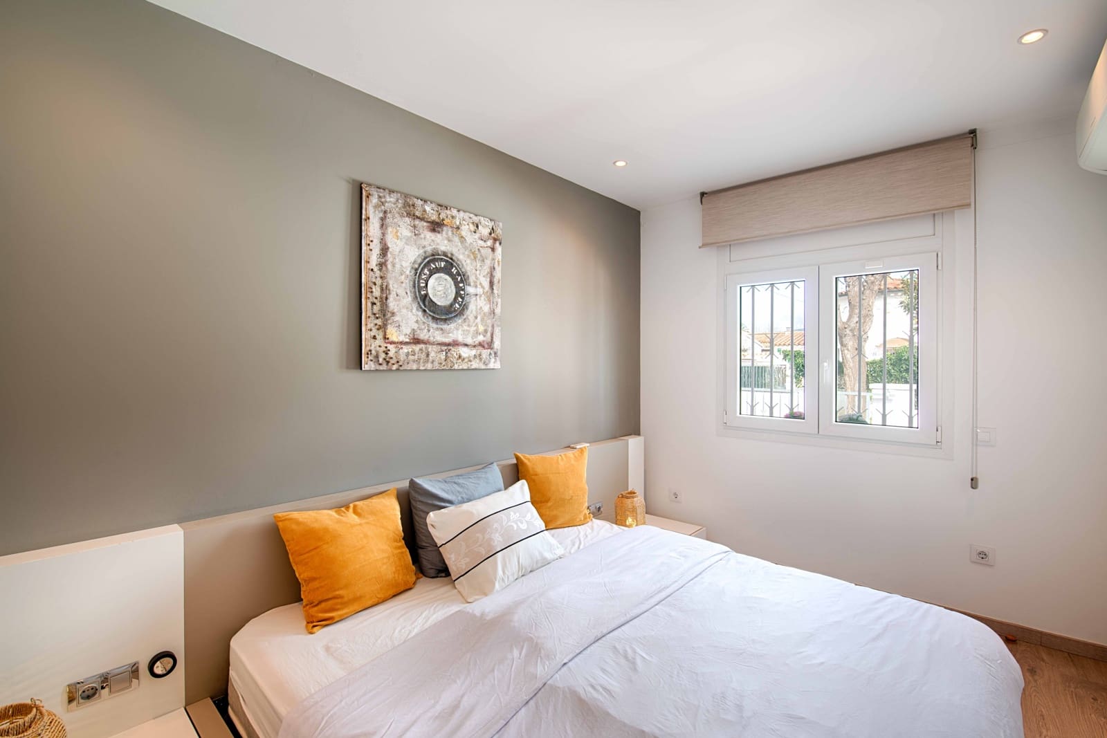 Chalet de 4 habitaciones en Empuriabrava en venta con piscina garaje - 680.000 € (Ref: 9676496)