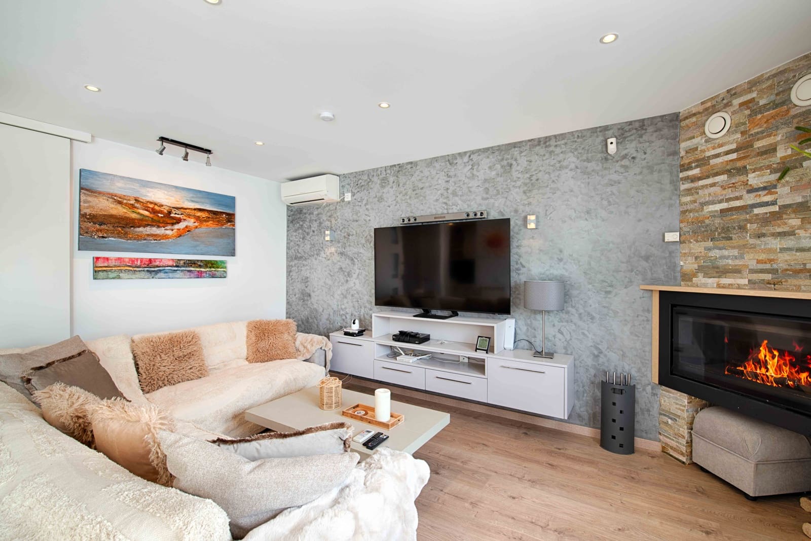 Chalet de 4 habitaciones en Empuriabrava en venta con piscina garaje - 680.000 € (Ref: 9676496)