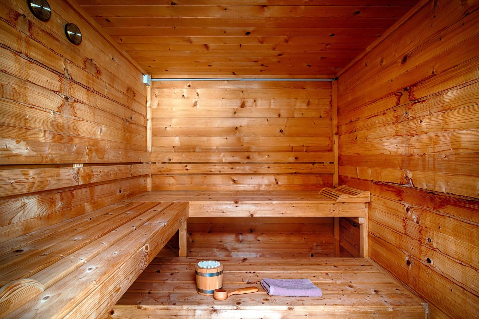 Chalet de 4 habitaciones en Empuriabrava en venta con piscina garaje - 680.000 € (Ref: 9676496)