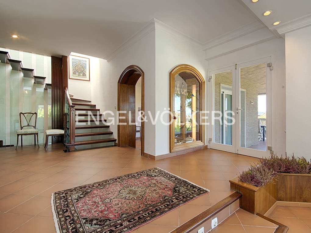 6 makuuhuone Huvila myytävänä paikassa Figueres mukana uima-altaan 
autotalli - 648 000 € (Ref: 9677907)