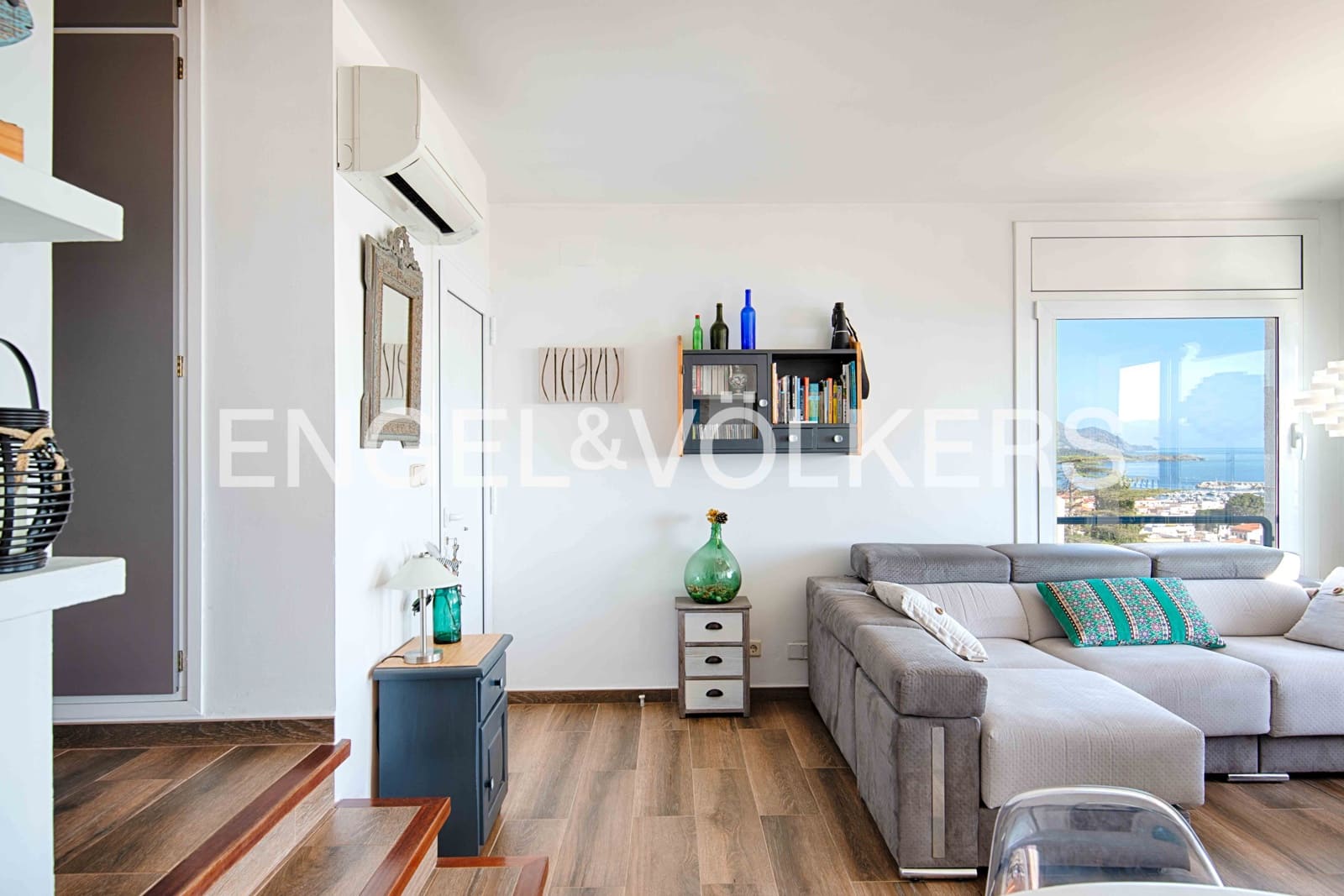 2 soverom Leilighet til salgs i Llanca med garasje - € 399 000 (Ref: 9684356)