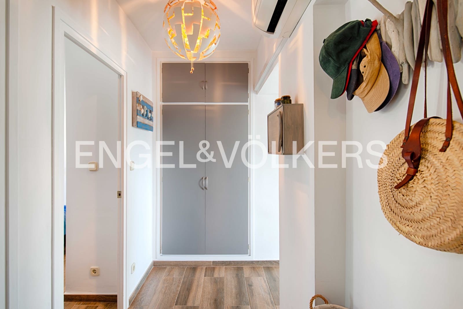 2 soverom Leilighet til salgs i Llanca med garasje - € 399 000 (Ref: 9684356)