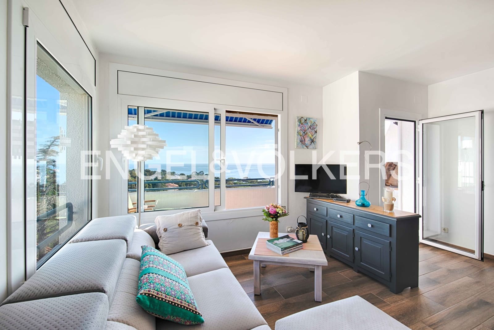 2 soverom Leilighet til salgs i Llanca med garasje - € 399 000 (Ref: 9684356)